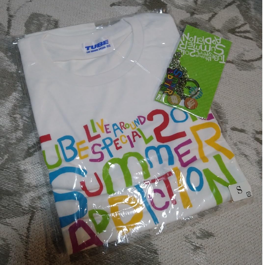 TUBE チューブ 2019 夏のおもてなし STAFF スタッフ Tシャツ Amazon.co.jp: TUBE チューブ ライブグッズ Tシャツ キーリング